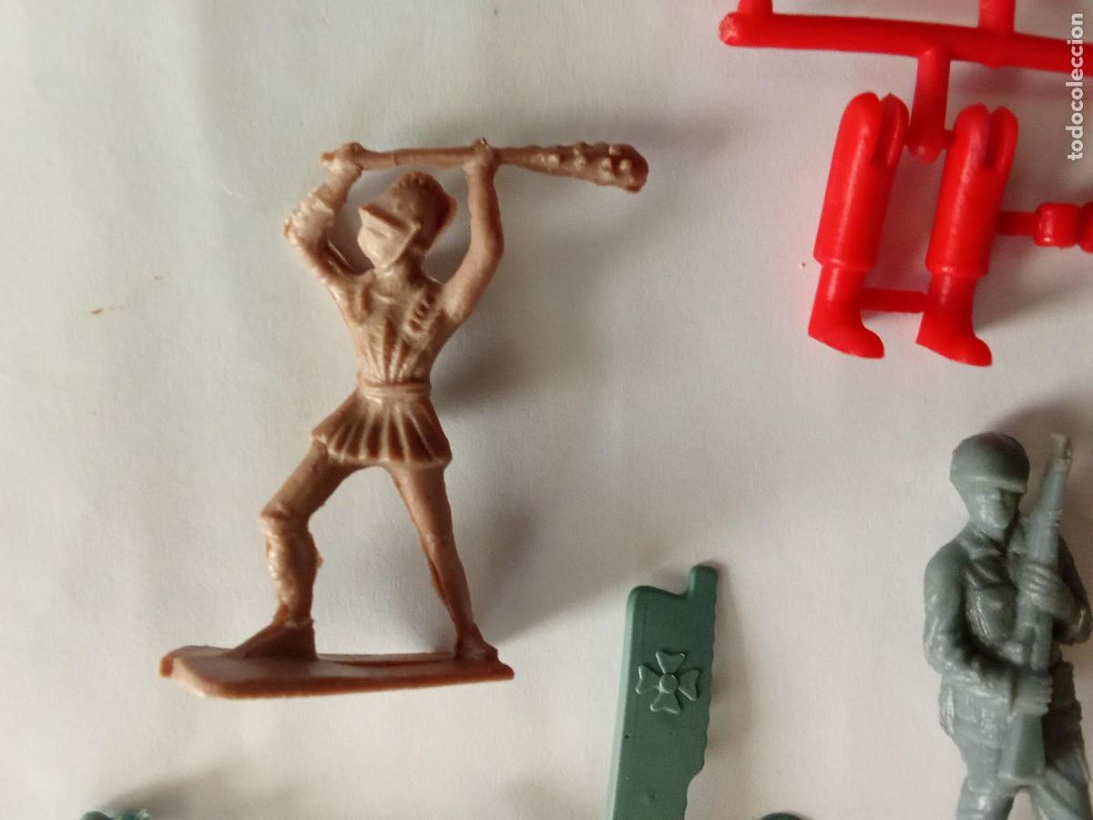 Figuras de goma y PVC: Lote variado figuras Montaplex - Foto 12