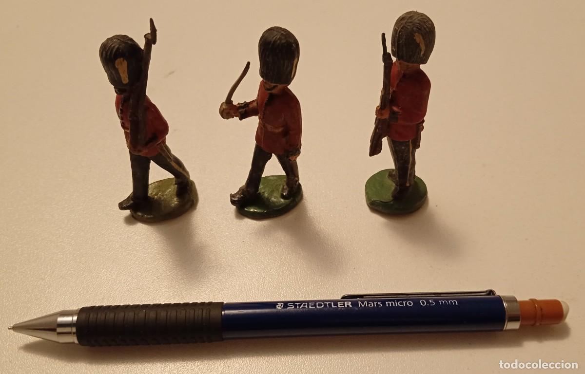 Figurines en Caoutchouc et PVC: TRES SOLDADITOS DE GOMA FINALES A&Ntilde;OS 50.