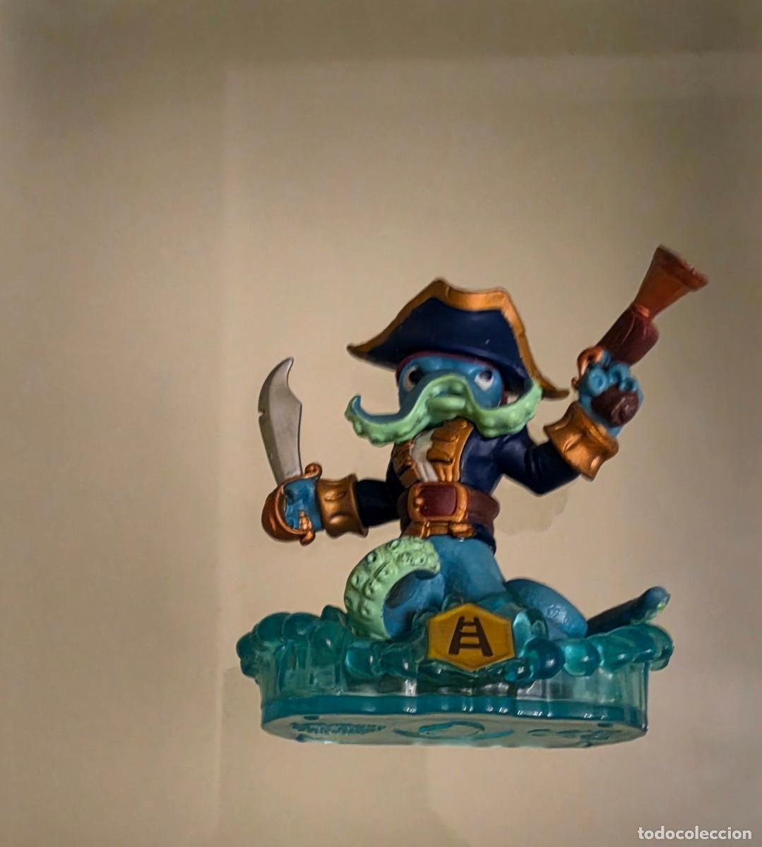 Gummi- und PVC-Figuren: Wash Buckler Skylander