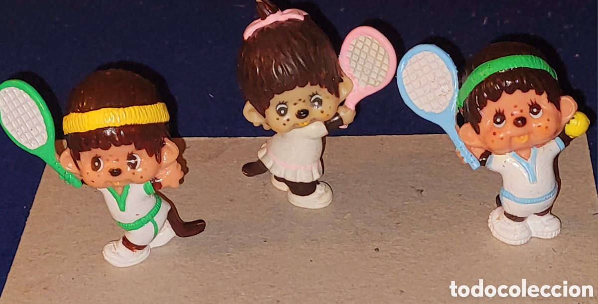 Gummi- und PVC-Figuren: Bonito lote completo 3 figuras pvc goma Monchhichi tenis tenista 1979 marca Sekiguchi