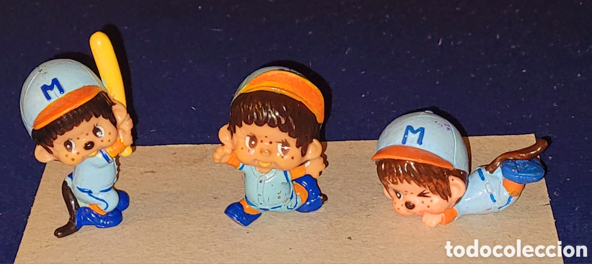Gummi- und PVC-Figuren: Bonito lote completo 3 figuras pvc goma Monchhichi beisbol 2 1979 marca Sekiguchi