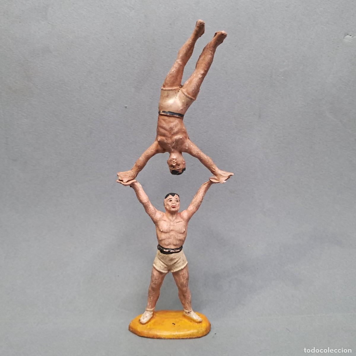 Figuras de goma y PVC: Antiguas figuras del Gran Circo Dir y Dor de JECSAN, pareja de forzudos equilibristas, a&ntilde;os 50 - 60