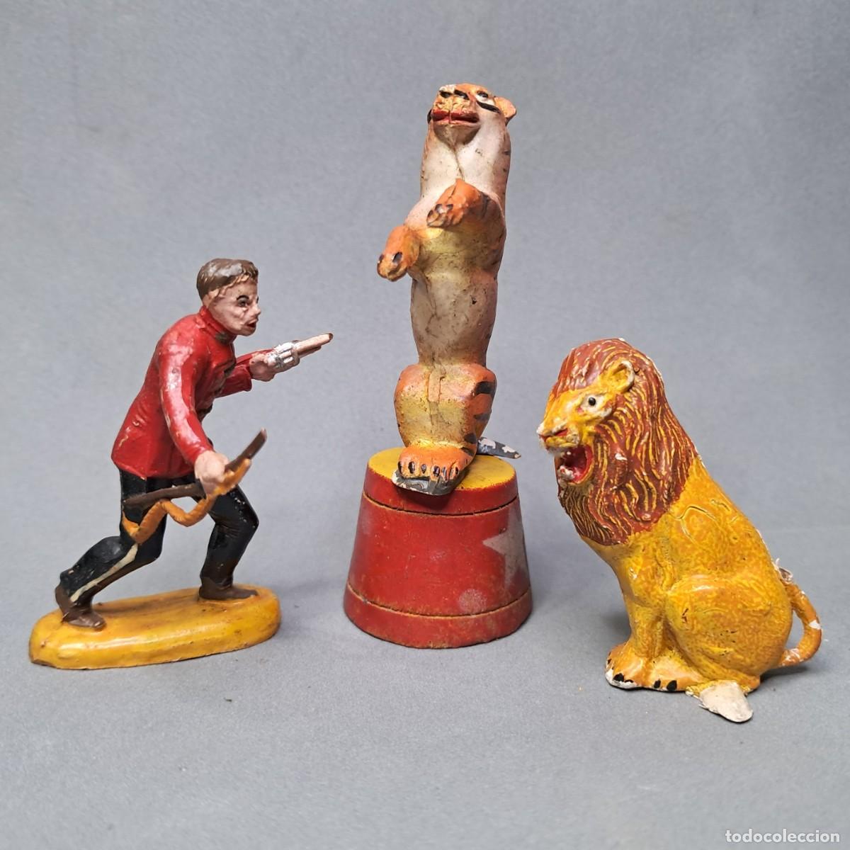 Figuras de goma y PVC: Antiguas figuras del Gran Circo Dir y Dor de JECSAN, domador de fieras, tigre y le&oacute;n, a&ntilde;os 50 - 60