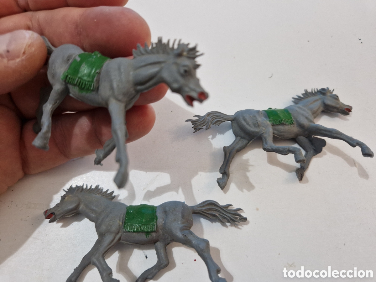 Figuras de goma y PVC: Lote 3 figura goma pvc 4 cm caballo indios cowboy vaquero far west comansi jecsan pech