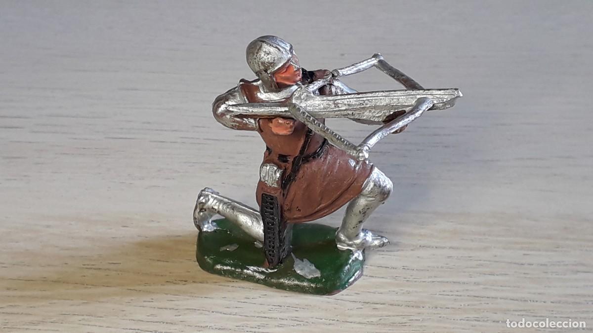 Figure di Gomma e PVC: Raro Caballero Medieval con ballesta, goma, Pech made in Spain tipo Jecsan, original a&ntilde;os 50-60.