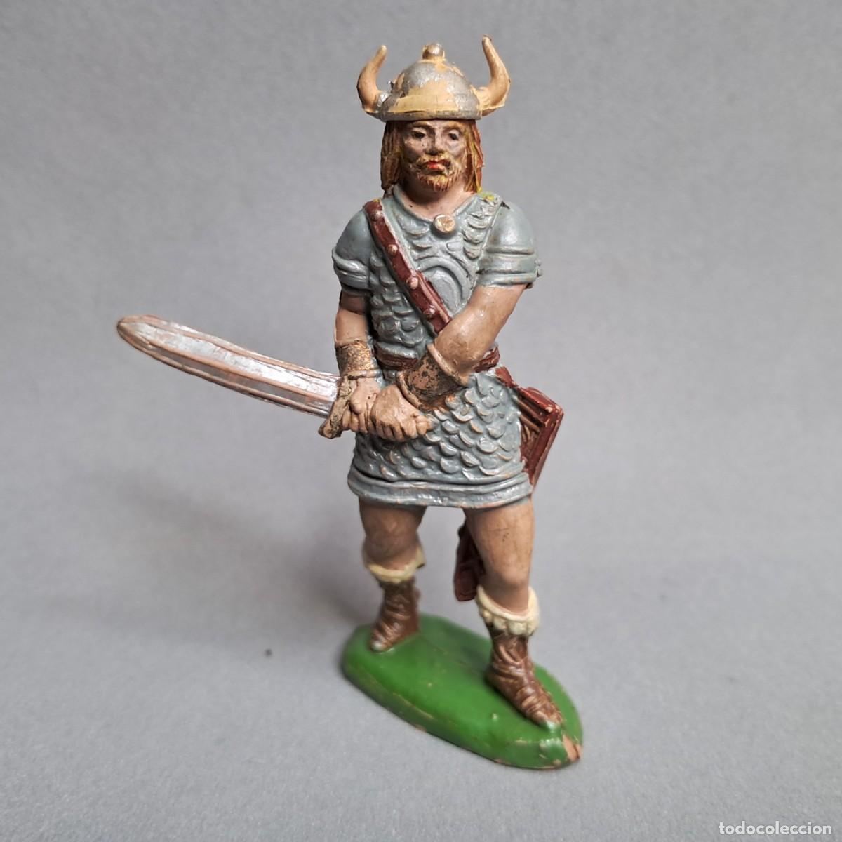 Rubber and PVC Figures: Antigua figura de la serie Vikingos de JECSAN, Vikingo de goma, conserva el casco, a&ntilde;os 50 - 60