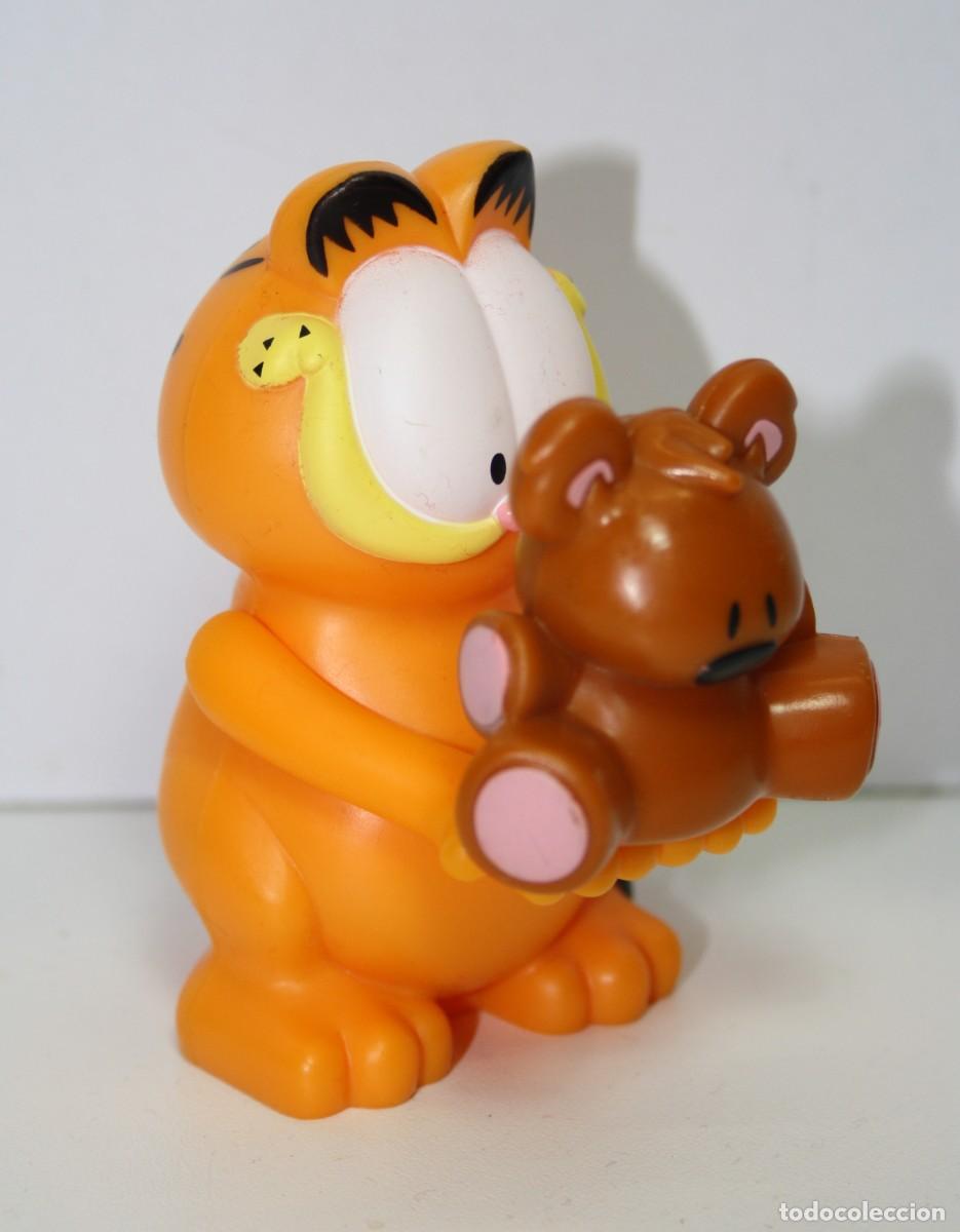 Figuras de goma y PVC: BURGER KING, GARFIELD - Foto 1