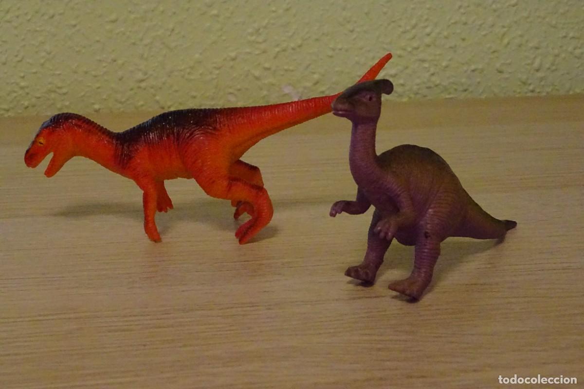 Figuras de goma y PVC: LOTE DE 2 DINOSAURIOS EN GOMA SEMI RIGIDA , 7 X 12 APROX . MADE IN CHINA