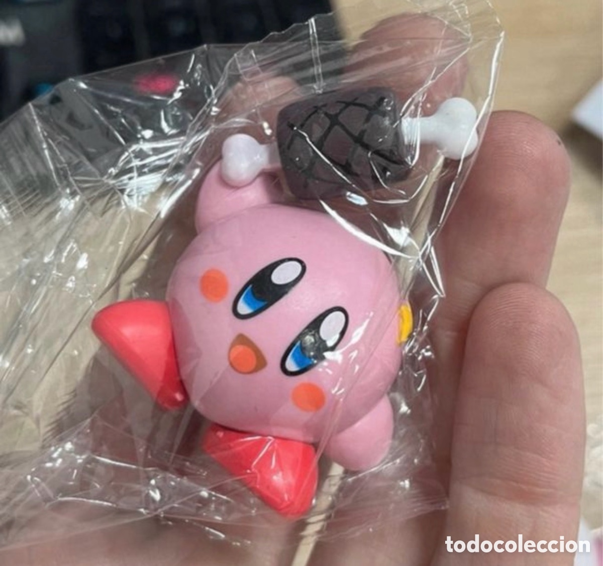 Figuras de goma y PVC: Dos Figuras juguete kirby 5 cm aprox - personaje de Nintendo - ambos por 7&euro;