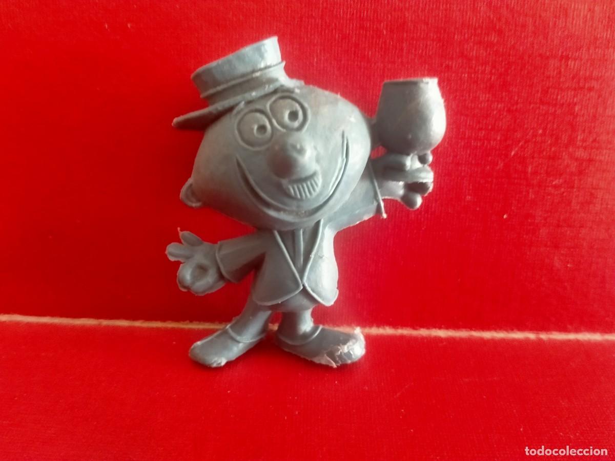 Figuras de goma y PVC: figura don pedrito de co&ntilde;ac