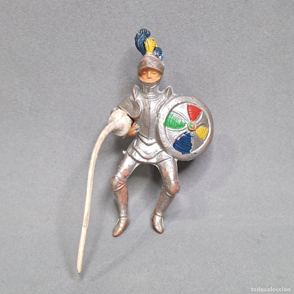 Figuras de goma y PVC: Antigua figura de PECH, Caballero medieval, lancero de justa, a&ntilde;os 50 - 60