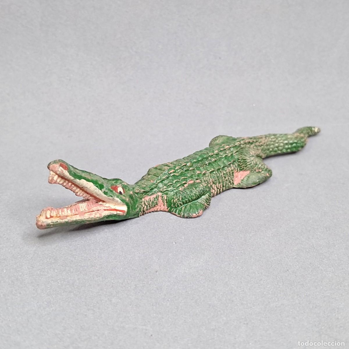 Figuras de goma y PVC: Antigua figura de un Cocodrilo fabricada por PECH, a&ntilde;os 50