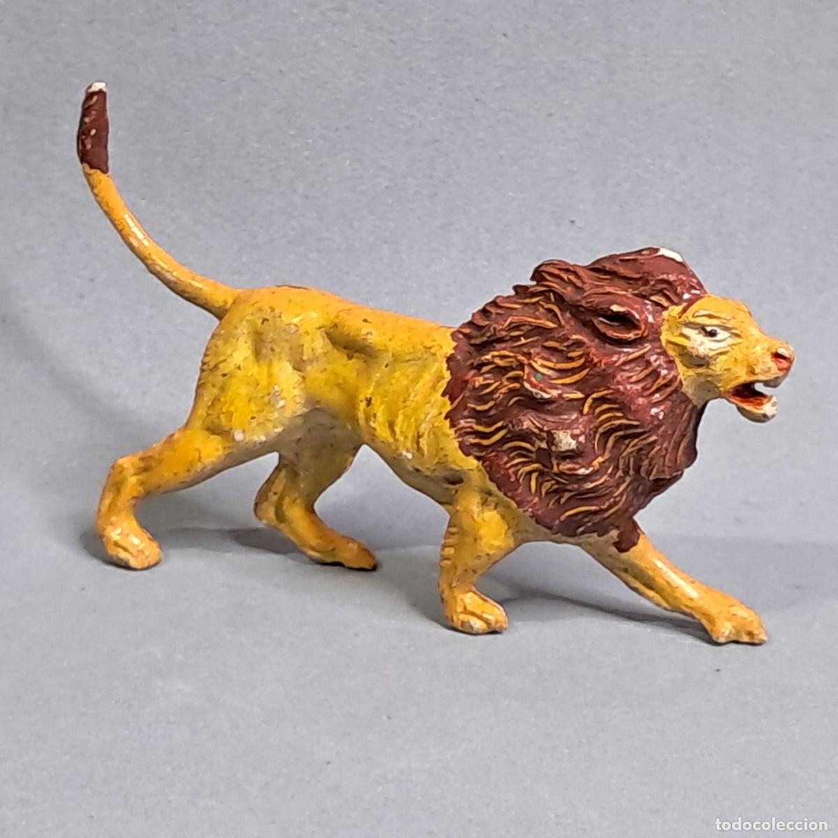Figuras de goma y PVC: Antigua figura de un Le&oacute;n de la serie Fieras y Historia Natural y Circo Dir y Dor de JECSAN, a&ntilde;os 50