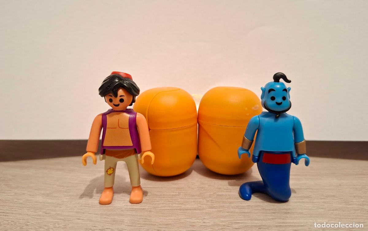 Figuras de goma Kinder: LOTE KINDER PLAYMOBIL DISNEY - ALADDIN Y GENIO (2026)