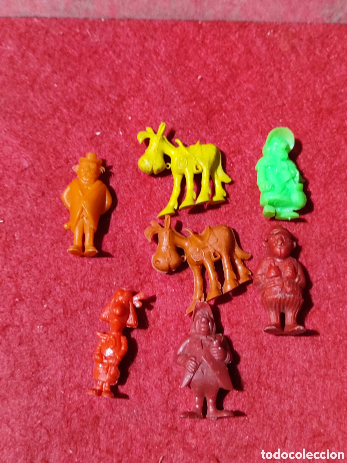 Figuras de goma y PVC: Lote 7 figuras PVC Dunkin Lucky Luke