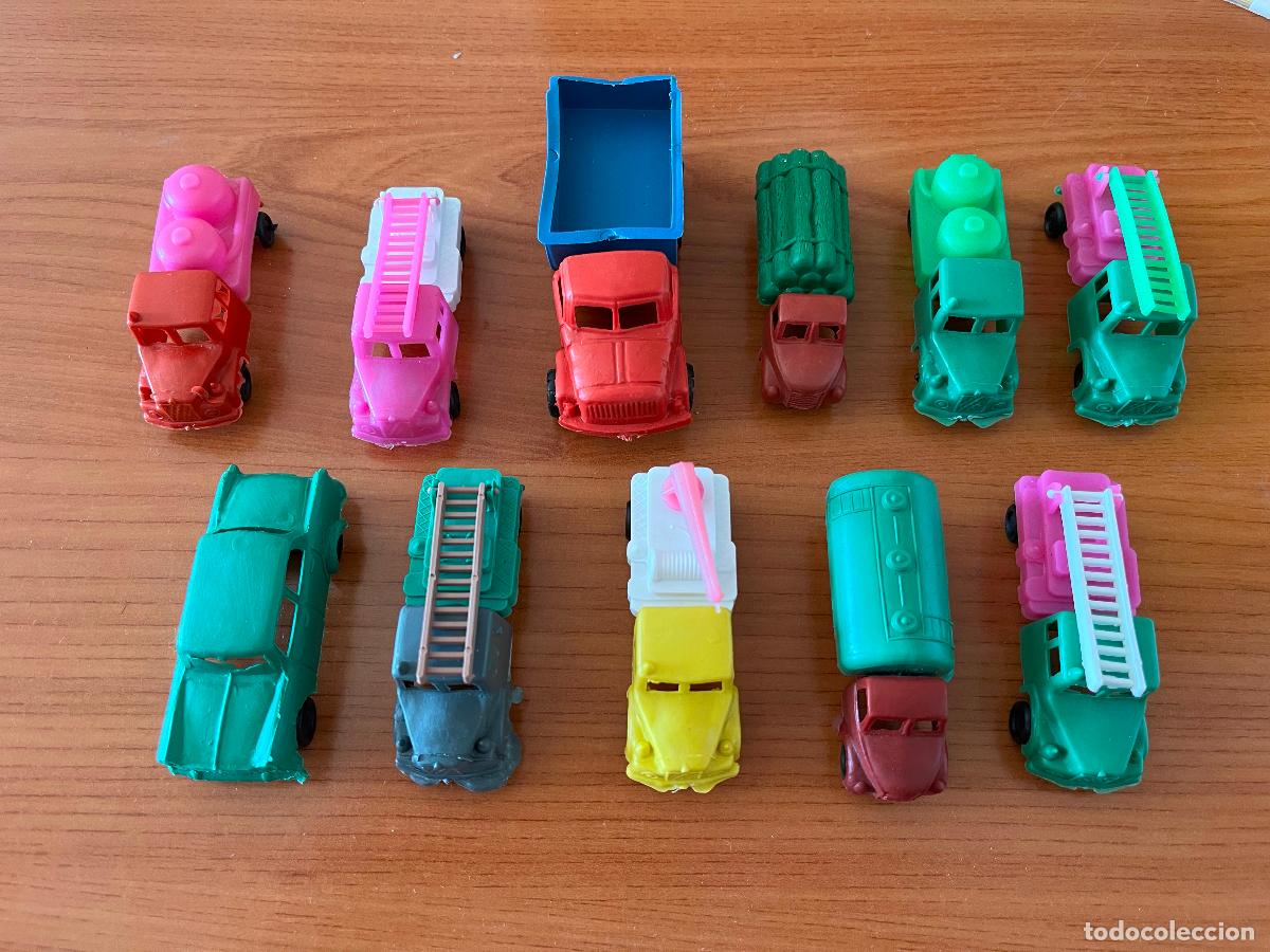 Figuras de goma y PVC: MONTAPLEX - LOTE DE VEH&Iacute;CULOS