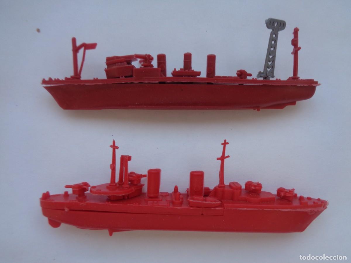 Figuras de goma y PVC: LOTE DE 2 ANTIGUOS BARCOS DE PLASTICO DE MONTAPLEX