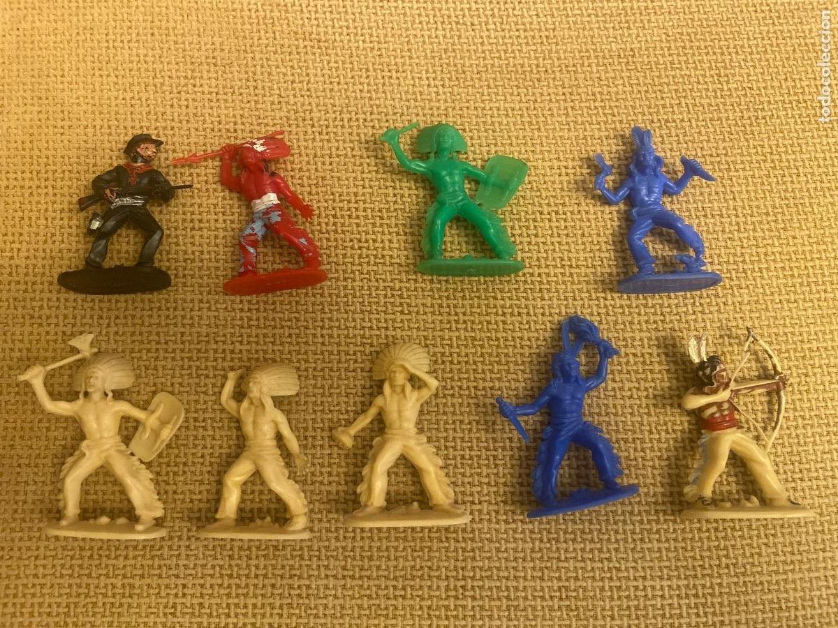 Figuras de goma y PVC: Lote indios,vaqueros y caballos W. Germany - Foto 2
