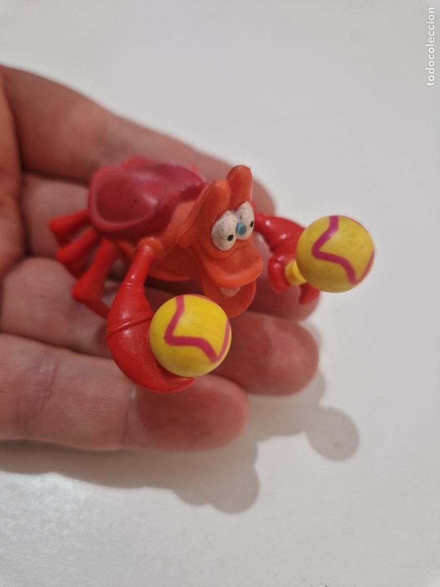 Figuras de goma y PVC: antigua figura de goma pvc cangrejo sebastian pelicula walt disney la sirenita maracas