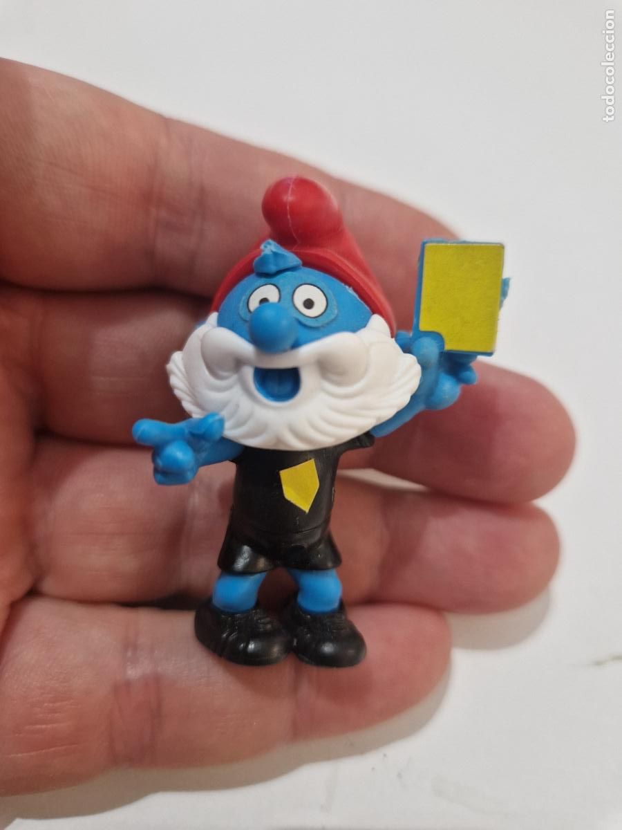 Figuras de goma Kinder: rara figura pvc kinder sorpresa ferrero papa pitufo arbitro mundial futbol 1990 italia desmontable