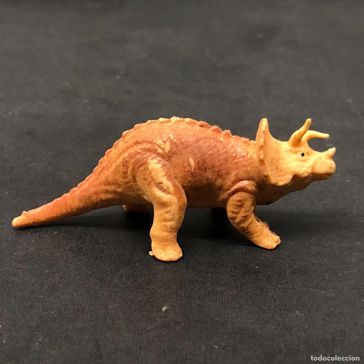 Figuras de goma y PVC: FIGURA DEL DINOSAURIO TRICERATOPOS - VINTAGE - 7 CM / 1505