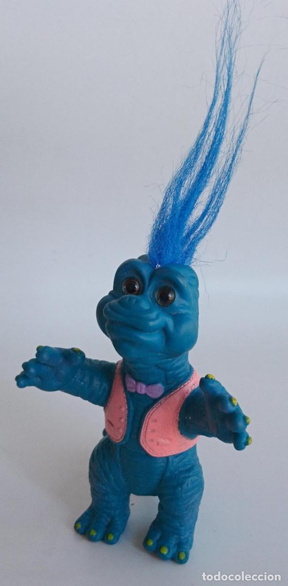 Figuras de goma y PVC: FIGURA TROLL DINOSAURIO GOMA HUECA CON PELO A&Ntilde;OS 90 MIDE 13,5 CM DINOSAURS DISNEY SINCLAIR