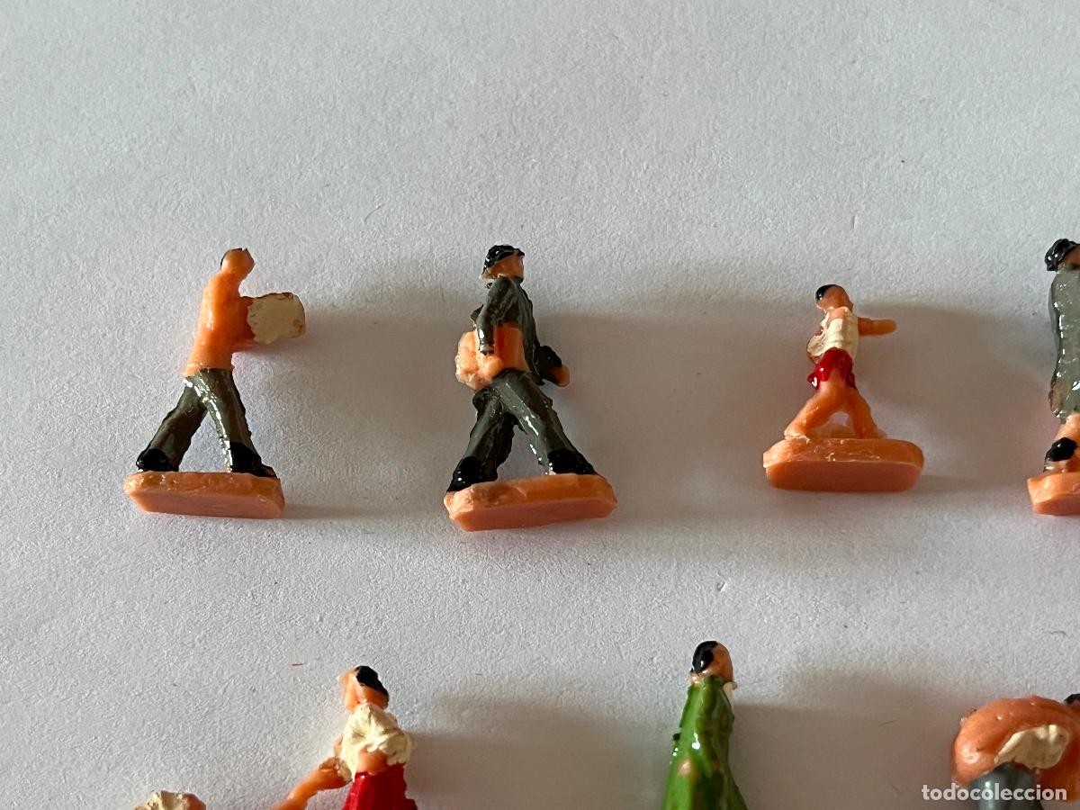 Figuras de goma y PVC: EKO - LOTE DE PEATONES - Foto 2
