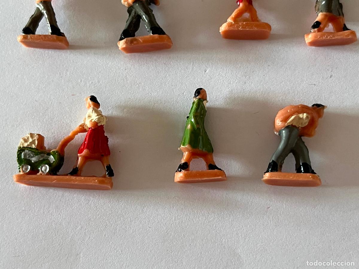 Figuras de goma y PVC: EKO - LOTE DE PEATONES - Foto 3