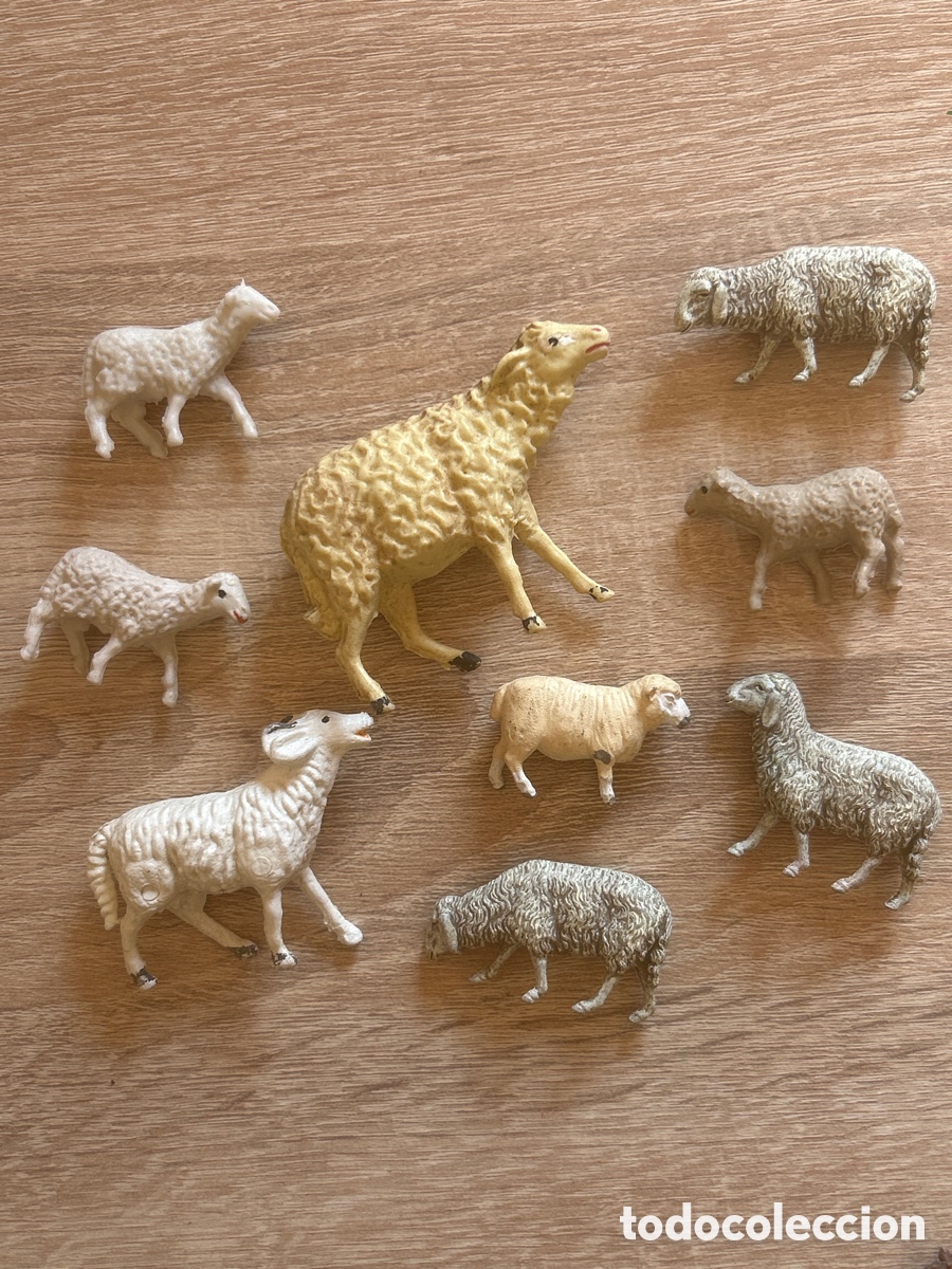 Figuras de goma y PVC: Lote figuras antiguas de pl&aacute;stico ovejas para el belen