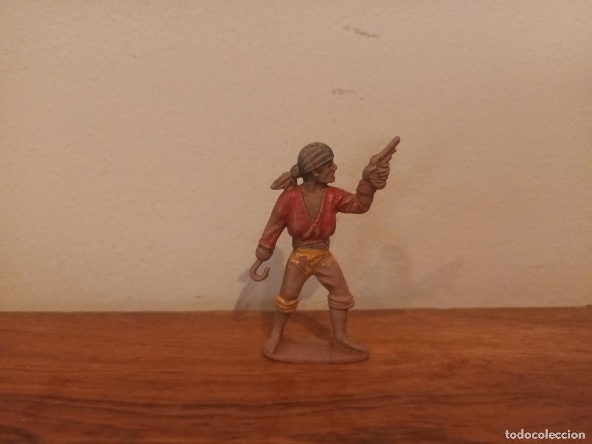 Figuras de goma y PVC: PIRATA GOMA PISTOLA GARFIO. REAMSA JECSAN ETC