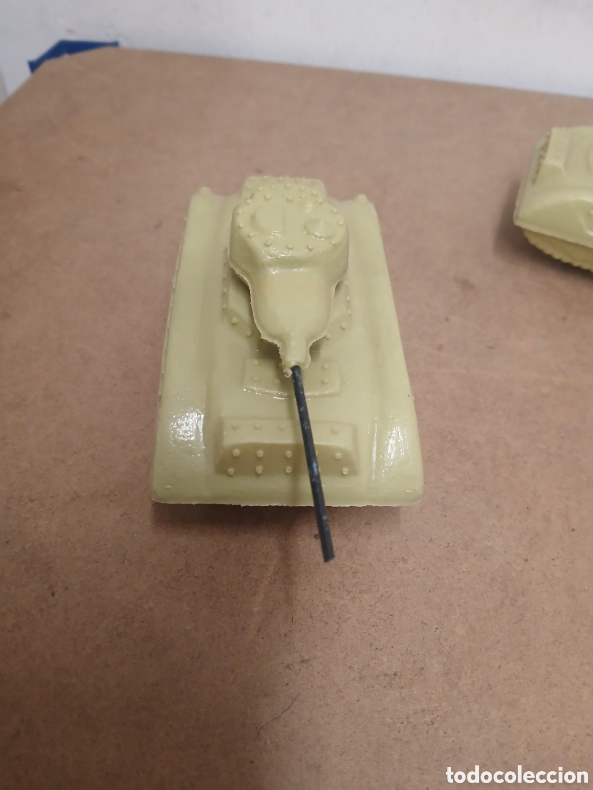 Figuras de goma y PVC: Reamsa pareja de tanques - Foto 3