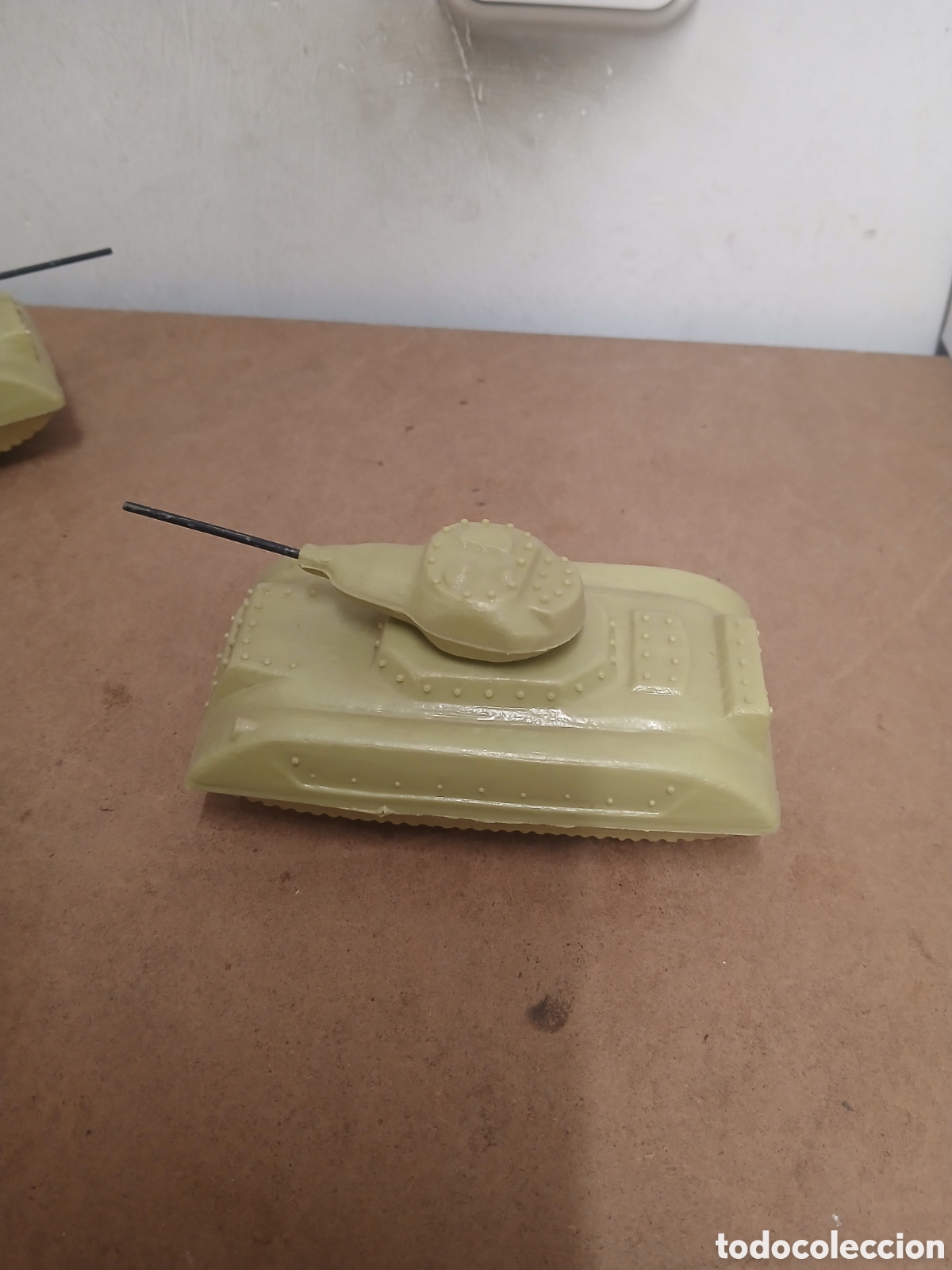 Figuras de goma y PVC: Reamsa pareja de tanques - Foto 9