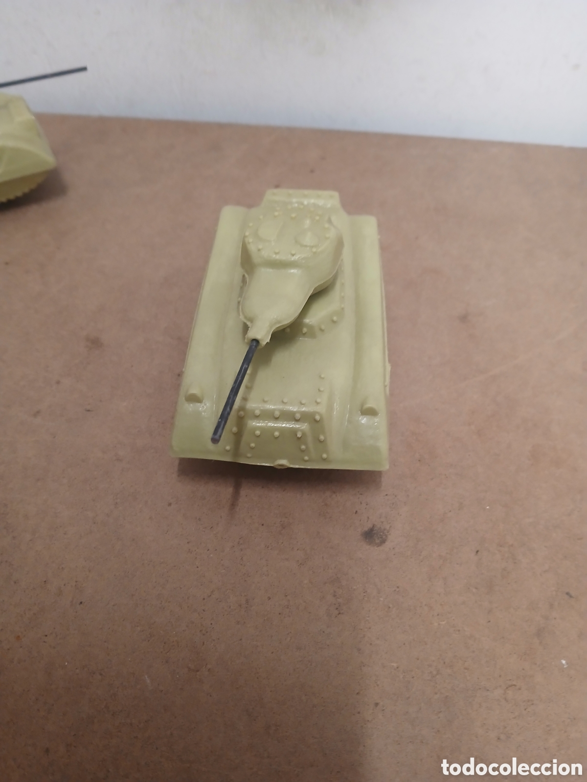 Figuras de goma y PVC: Reamsa pareja de tanques - Foto 10