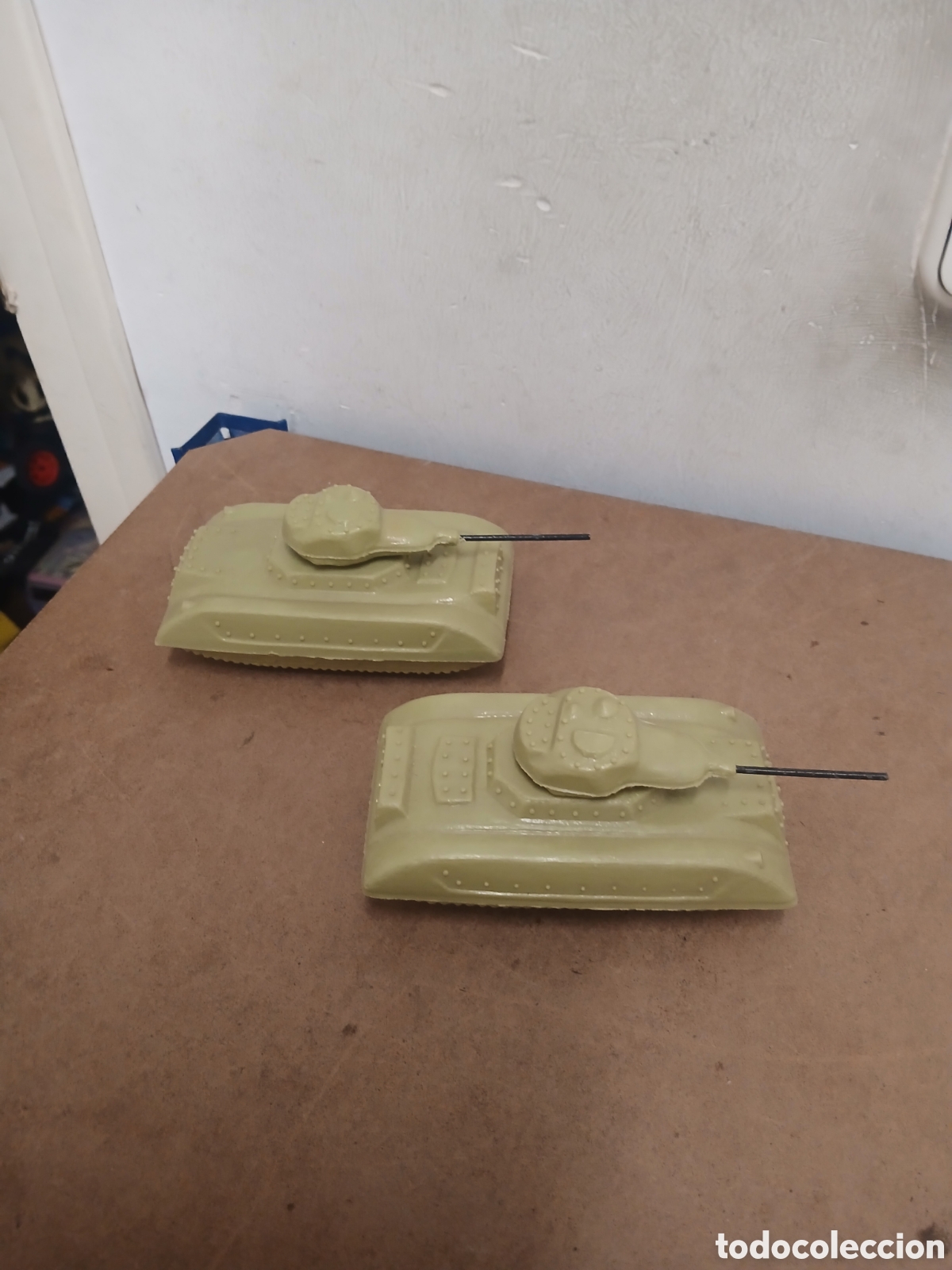 Figuras de goma y PVC: Reamsa pareja de tanques - Foto 12
