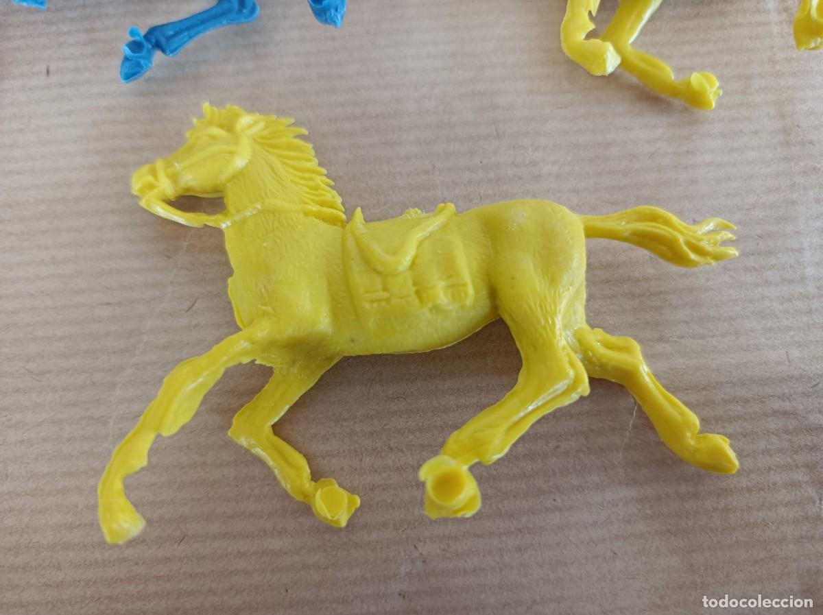 Figuras de goma y PVC: FIGURAS DE PL&Aacute;STICO VAQUEROS INDIOS VARIAS MARCAS - Foto 9