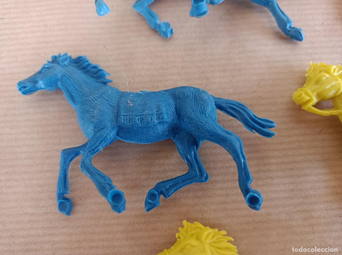 Figuras de goma y PVC: FIGURAS DE PL&Aacute;STICO VAQUEROS INDIOS VARIAS MARCAS - Foto 10