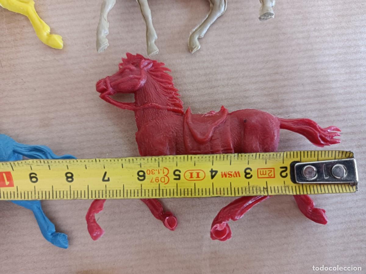 Figuras de goma y PVC: FIGURAS DE PL&Aacute;STICO VAQUEROS INDIOS VARIAS MARCAS - Foto 14