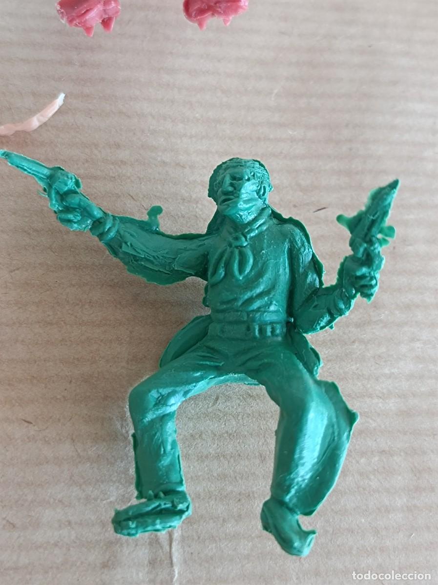 Figuras de goma y PVC: FIGURAS DE PL&Aacute;STICO VAQUEROS INDIOS VARIAS MARCAS - Foto 17