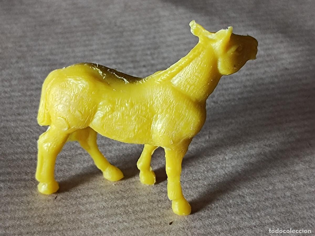 Figuras de goma y PVC: CABALLO DE PL&Aacute;STICO GRANJA DUNKIN - Foto 2