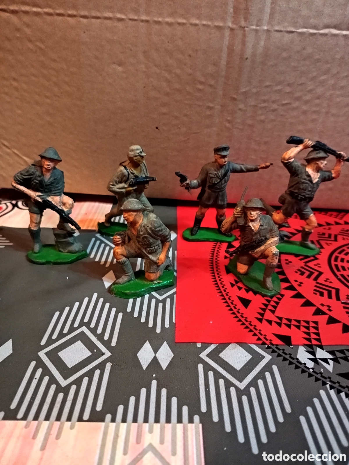 Figuras de goma y PVC: 6 soldados brit&aacute;nicos Comansi