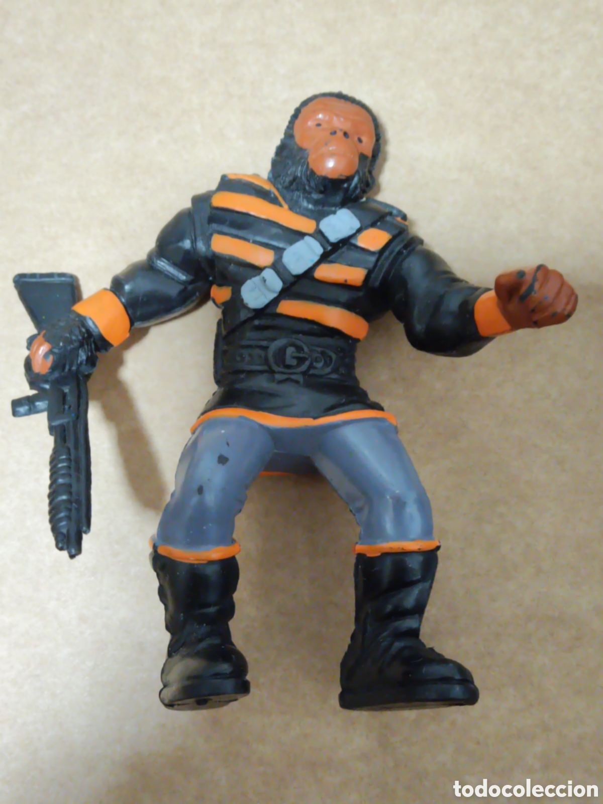 Figuras de goma y PVC: figura vintage de PVC corresponde al soldado simio (Gorila con fusil