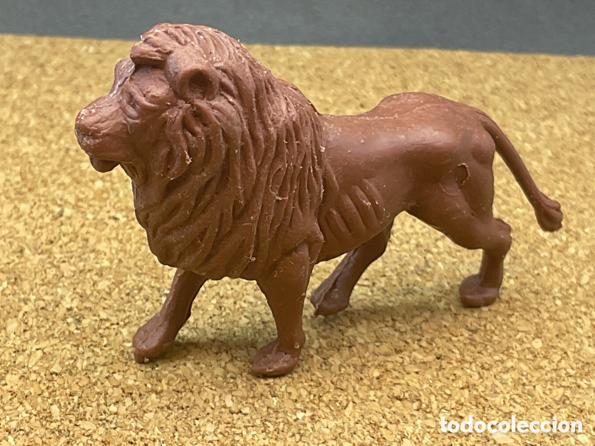 Figurines en Caoutchouc et PVC: ANTIGUA FIGURA EN PL&Aacute;STICO. LEON . SERIE ANIMALES DE LA SELVA.