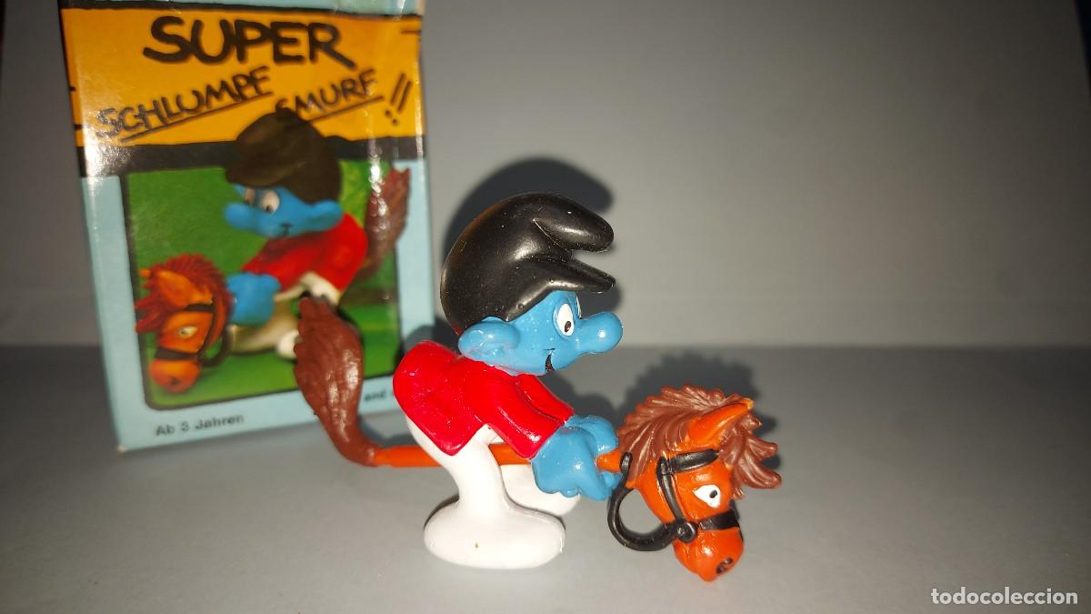 Figuras de goma y PVC: PITUFO JINETE , PITUFO EN CABALLO DE JUGUETE, SUPER SMURF/ A&Ntilde;OS 80