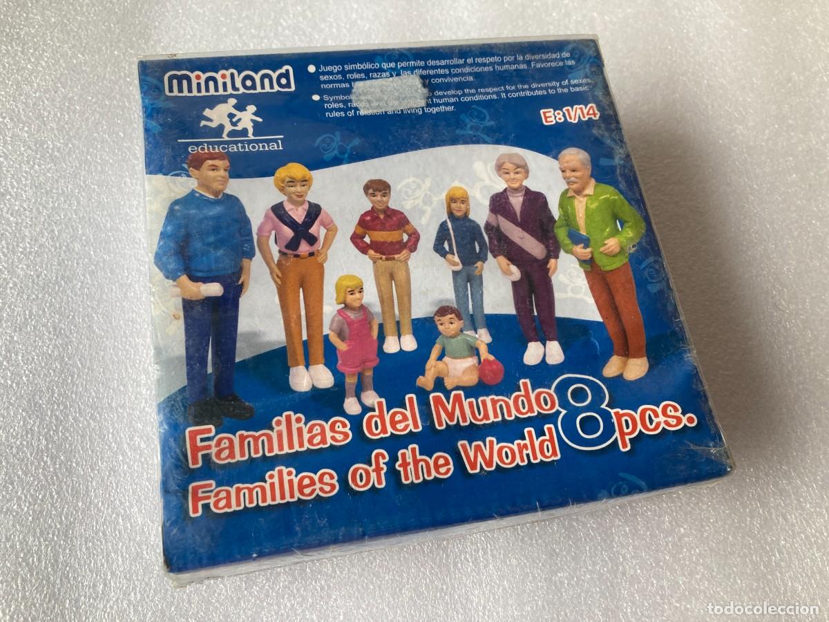 Figuras de goma y PVC: CAJA CON 8 FIGURAS EN PVC FAMILIAS DEL MUNDO DE LA MARCA MINILAND