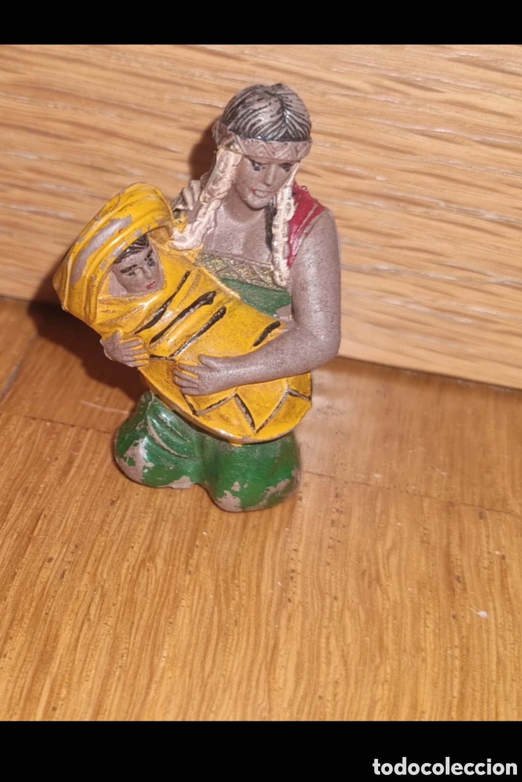 Figuras de goma y PVC: Figura indio dia con beb&eacute; reamsa