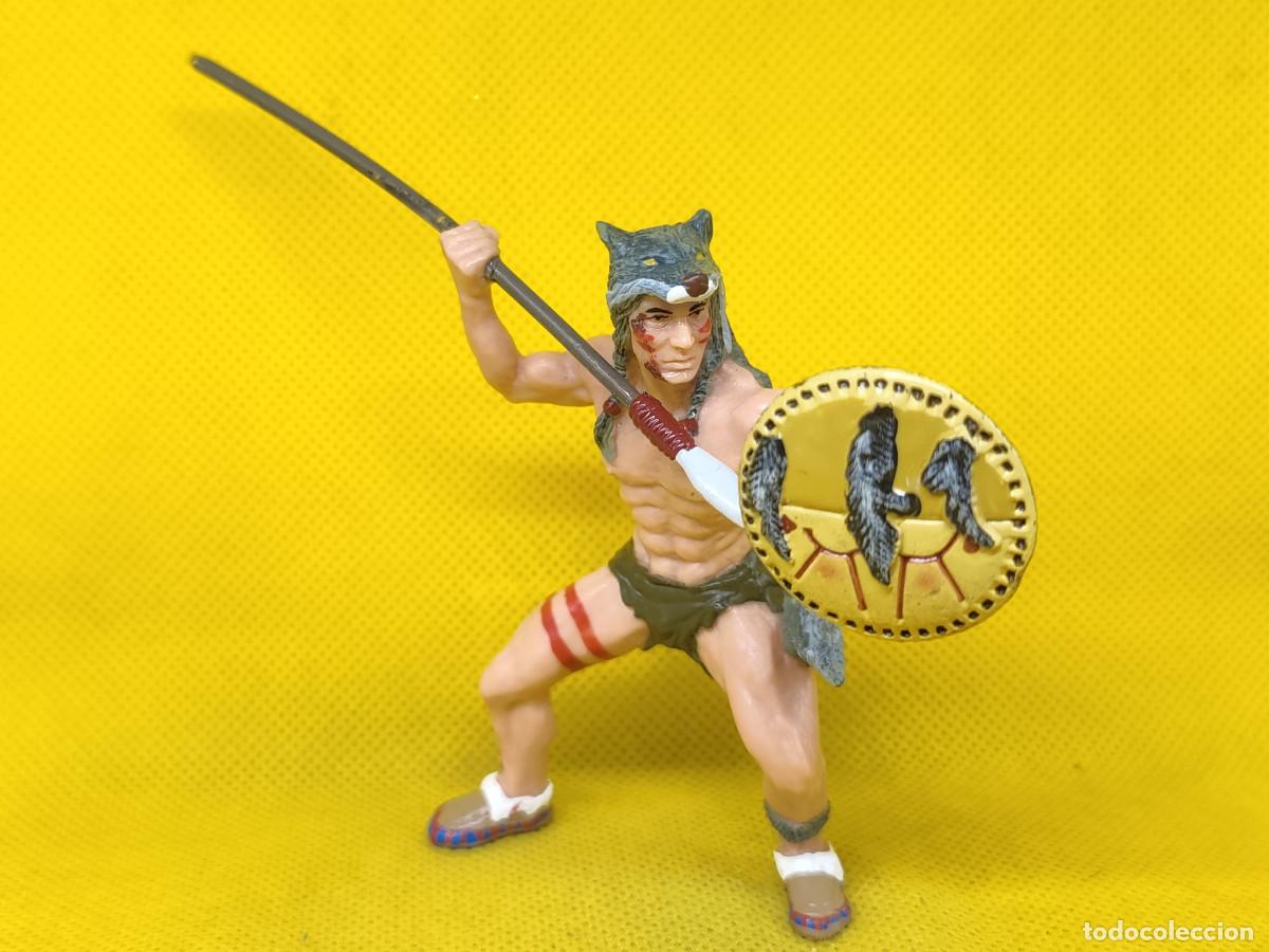 Figuras de goma y PVC: Papo guerrero indio con piel de lobo