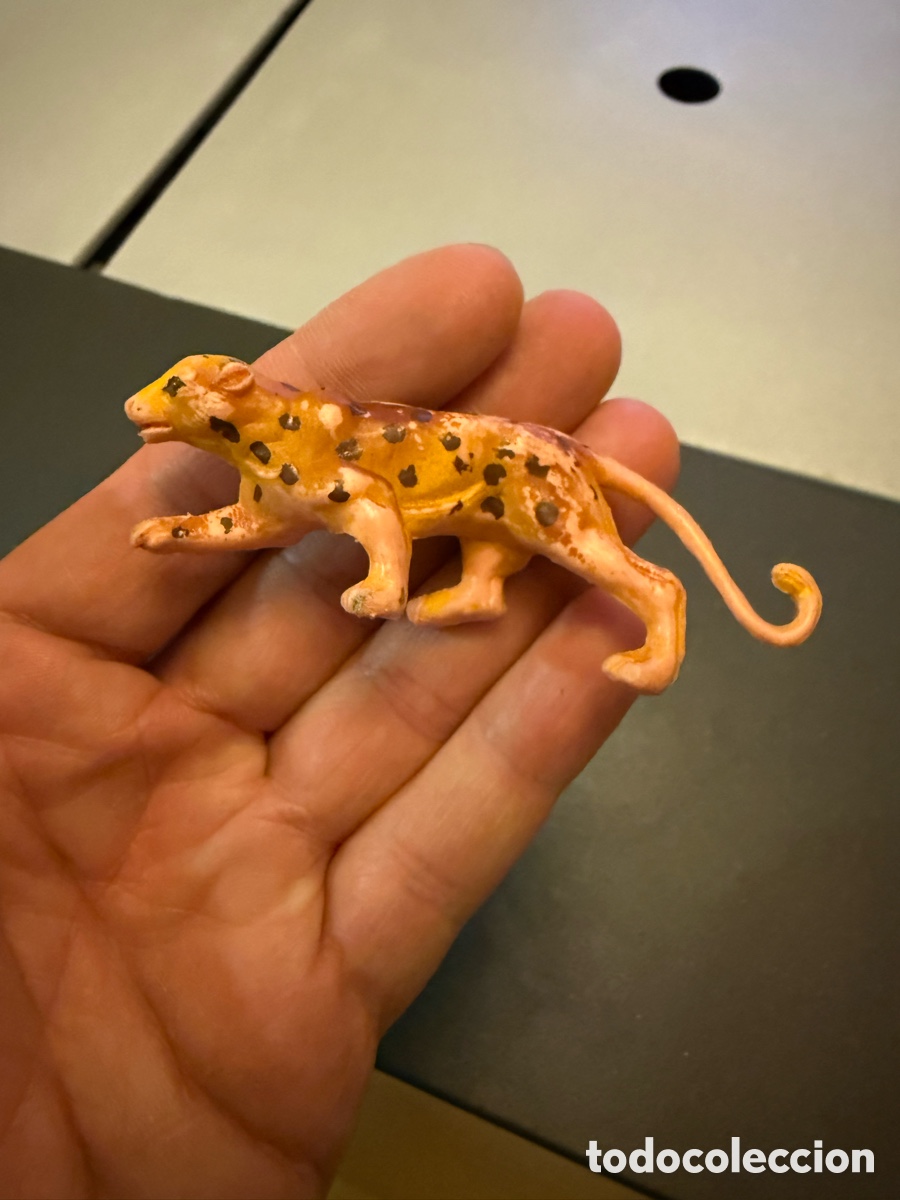 Figuras de goma y PVC: Figura pl&aacute;stico. LEOPARDO. a identificar