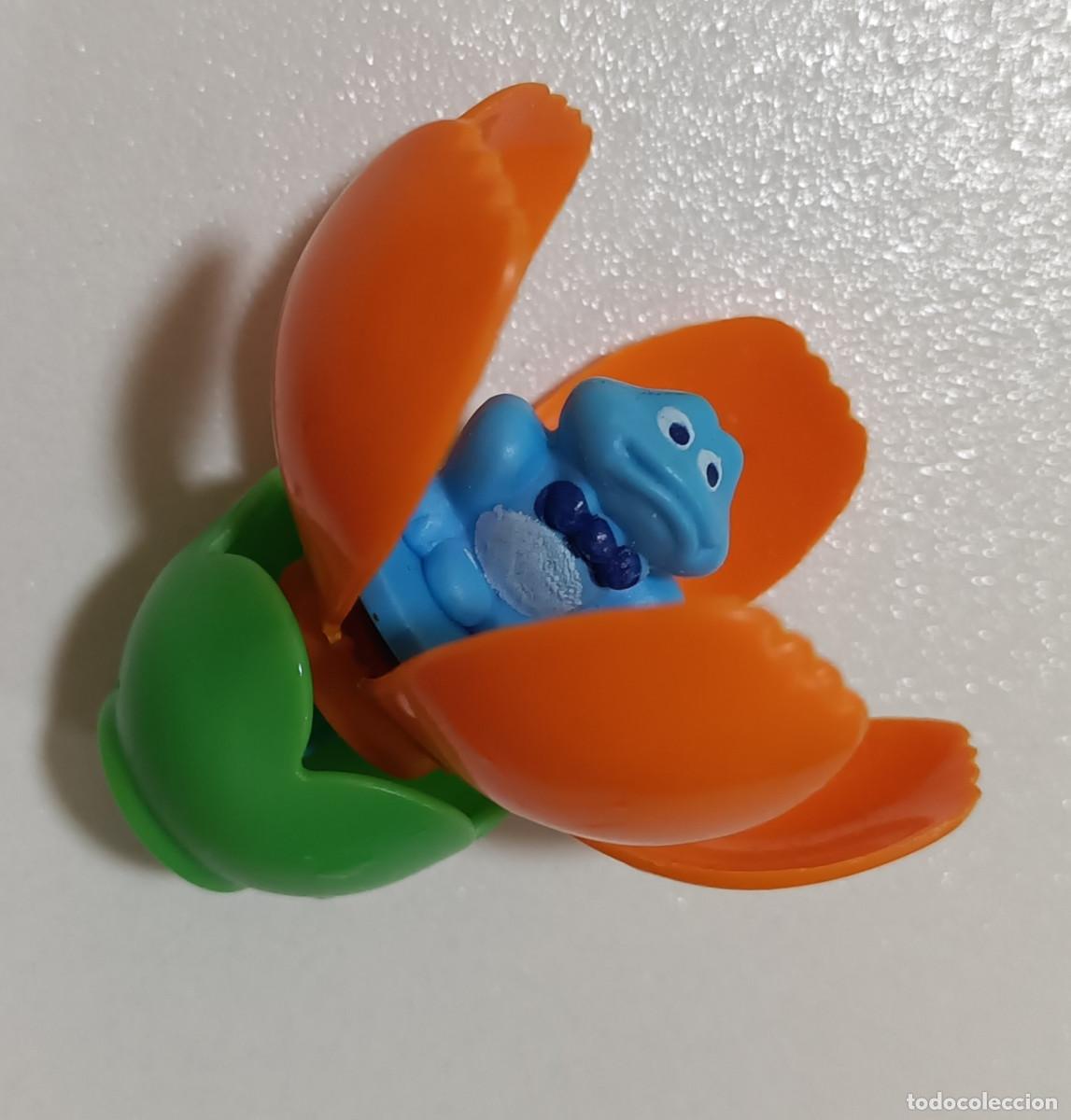 Figuras de goma Kinder: sapito sapo flor kinder variante bichito bicho primavera mu&ntilde;eco miniatura mini pajarita