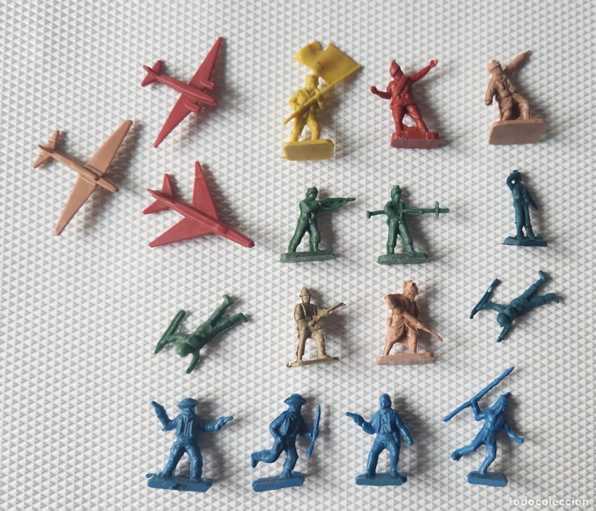 Figuras de goma y PVC: lote de miniaturas SOLDADITOS DE PLASTICO (montaplex???)