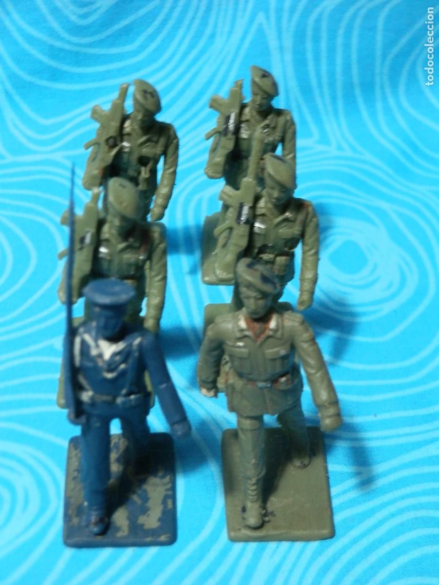 Figuras de goma y PVC: REAMSA, LOTE 6 SOLDADOS DESFILANDO
